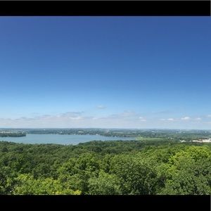 Meet your Posher, Casey